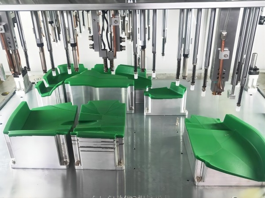 Máquina de soldadura de proceso de remachado en caliente de 380V para panel de puerta de automóvil