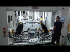 Máquina integrada de perforar y soldar para el parachoques trasero