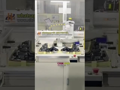 Disparos de fábrica: Inserción de clip de spoiler automotriz